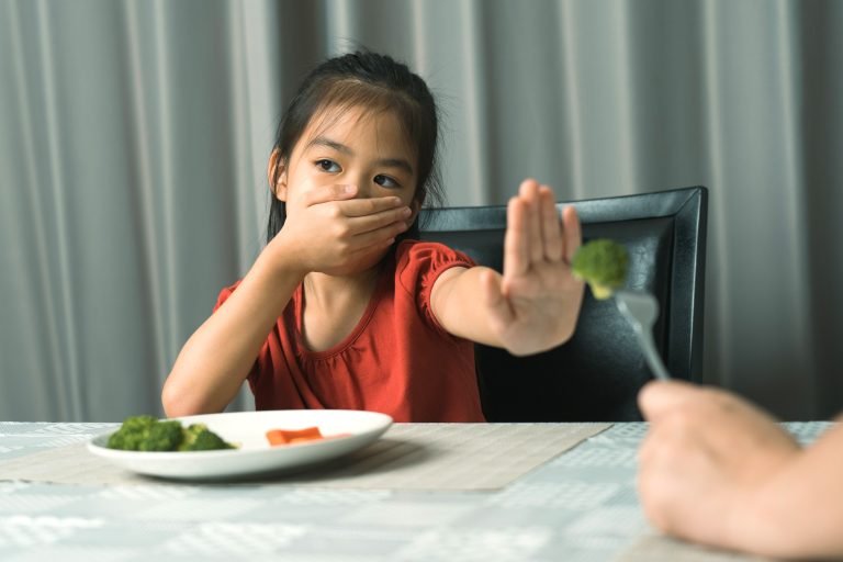 Cara Mengatasi Anak GTM (Gerakan Tutup Mulut) Tanpa Memaksa
